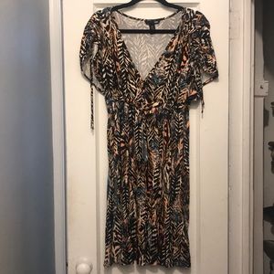 H&M Jersey Printed V-Neck Dress, Size 4